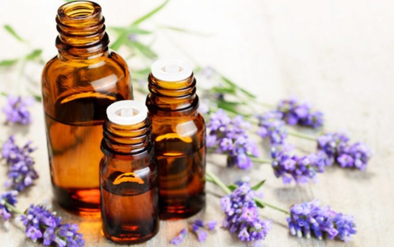 Essential Oils for Sleep: Relaxing Aromas for a Good Night’s Sleep