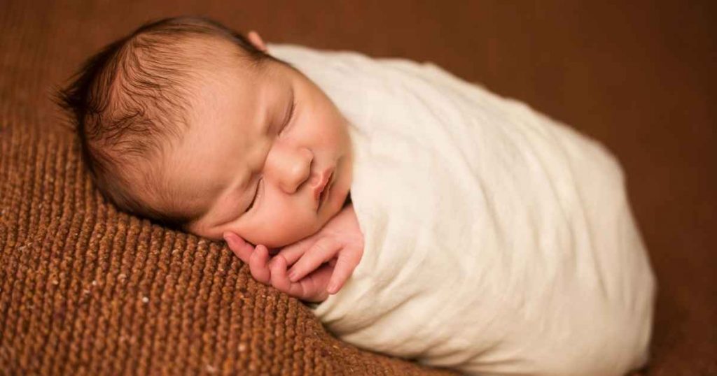 how-to-use-white-noise-swaddling-your-baby